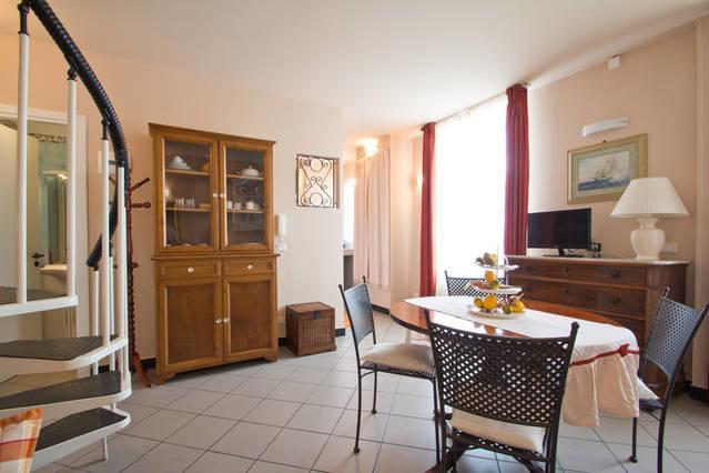 Case Vacanze Borgo Marina インペリア 部屋 写真