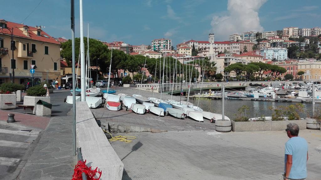 Case Vacanze Borgo Marina インペリア エクステリア 写真